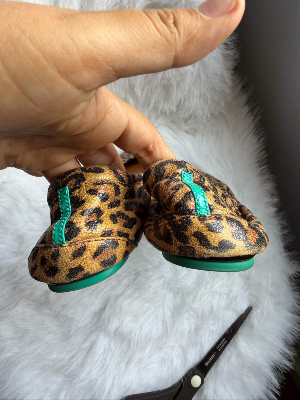 Tieks Leopard Print Women’s Ballet Flats - Brown size 9 - Picture 3 of 5